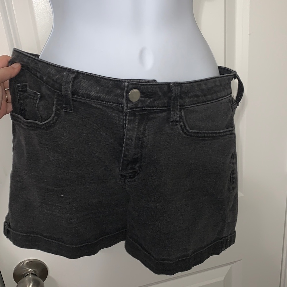 Mid rise black shorts
